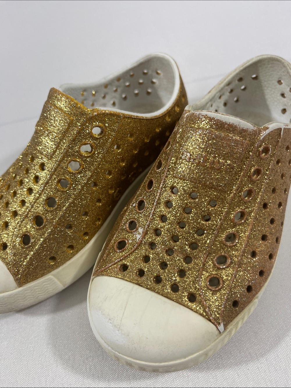 Native Slip-On Sneakers in Gold Glitter, Toddler 8